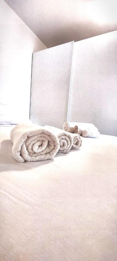 Loft Vicino Al Porto Apartment
